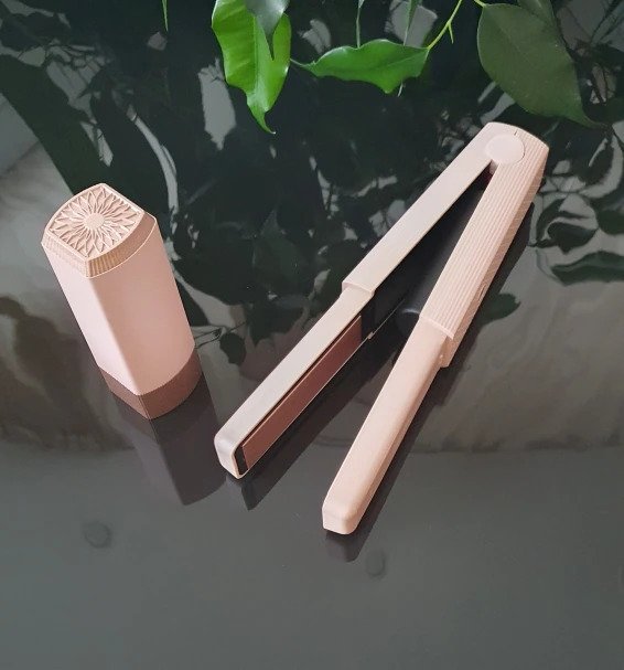 Ilikeshopping Blush Wireless Ceramic Mini Straightener
